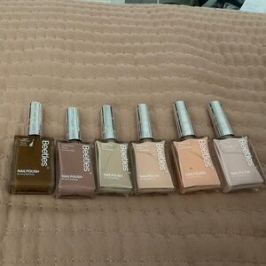 6 Beetles nail polish